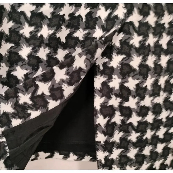 Talbots Size 8 Black Gray Geometric Houndstooth Pattern Lined Zip Closure Skirt - Picture 9 of 10